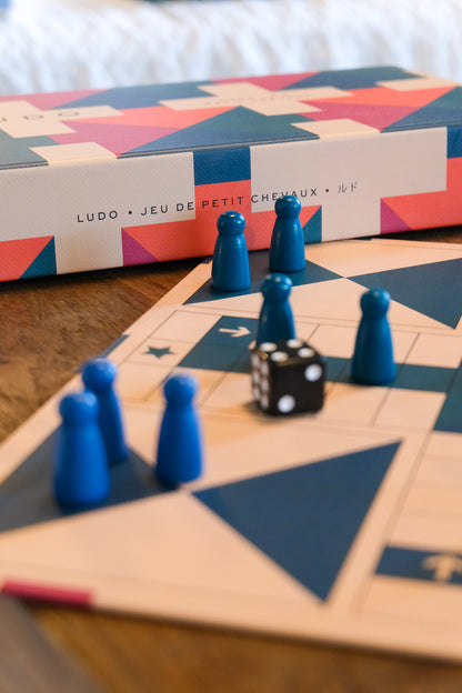 Jeu des petits chevaux - Ludo design play